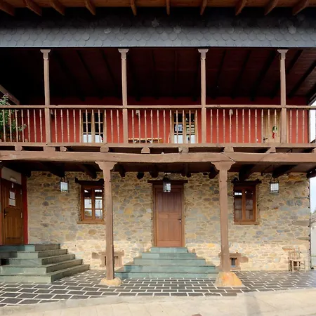 La Tronera Del Bierzo Restaurante-hotel 3*