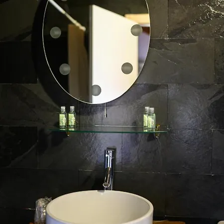 La Tronera Del Bierzo Restaurante-hotel 3*