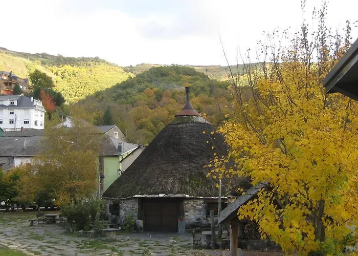 ホテル La Tronera Del Bierzo Restaurante-hotel Villadepalos